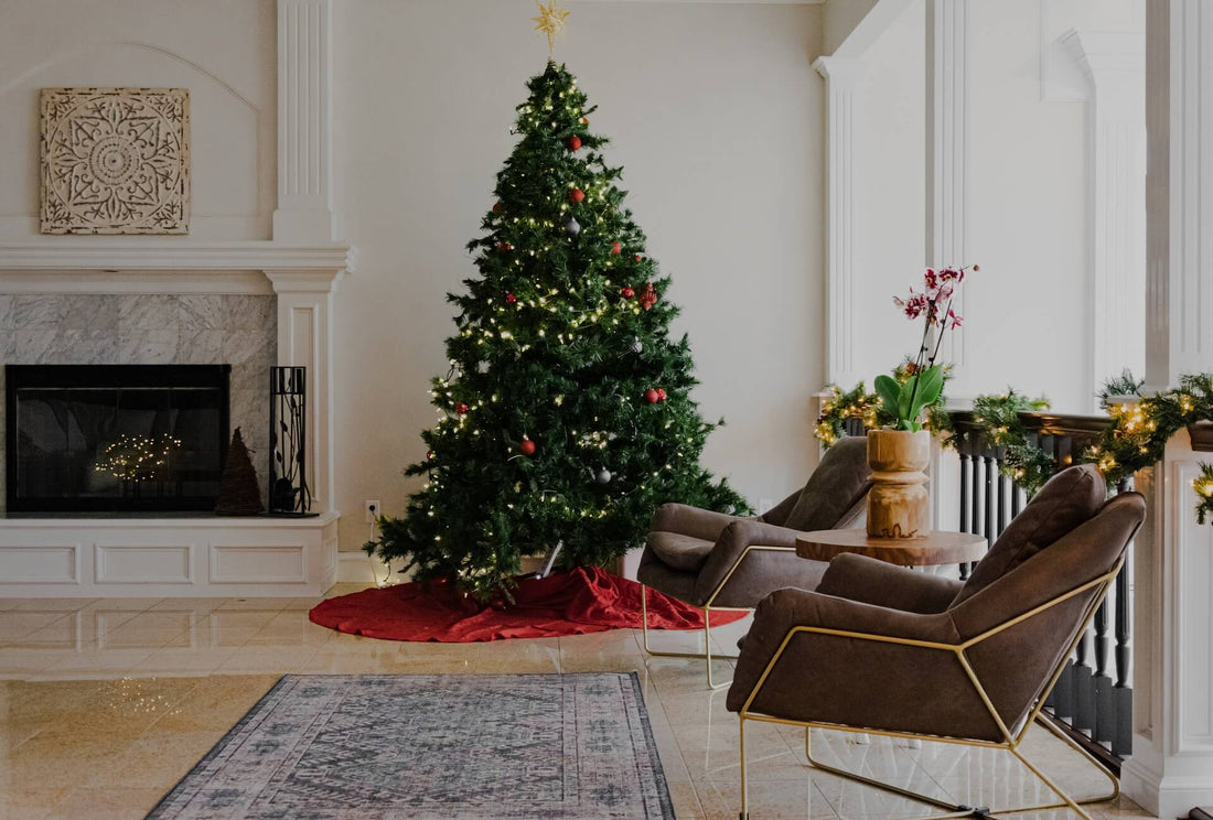 DIY Christmas decoration ideas for your home. An aesthetic Christmas tree in a living room