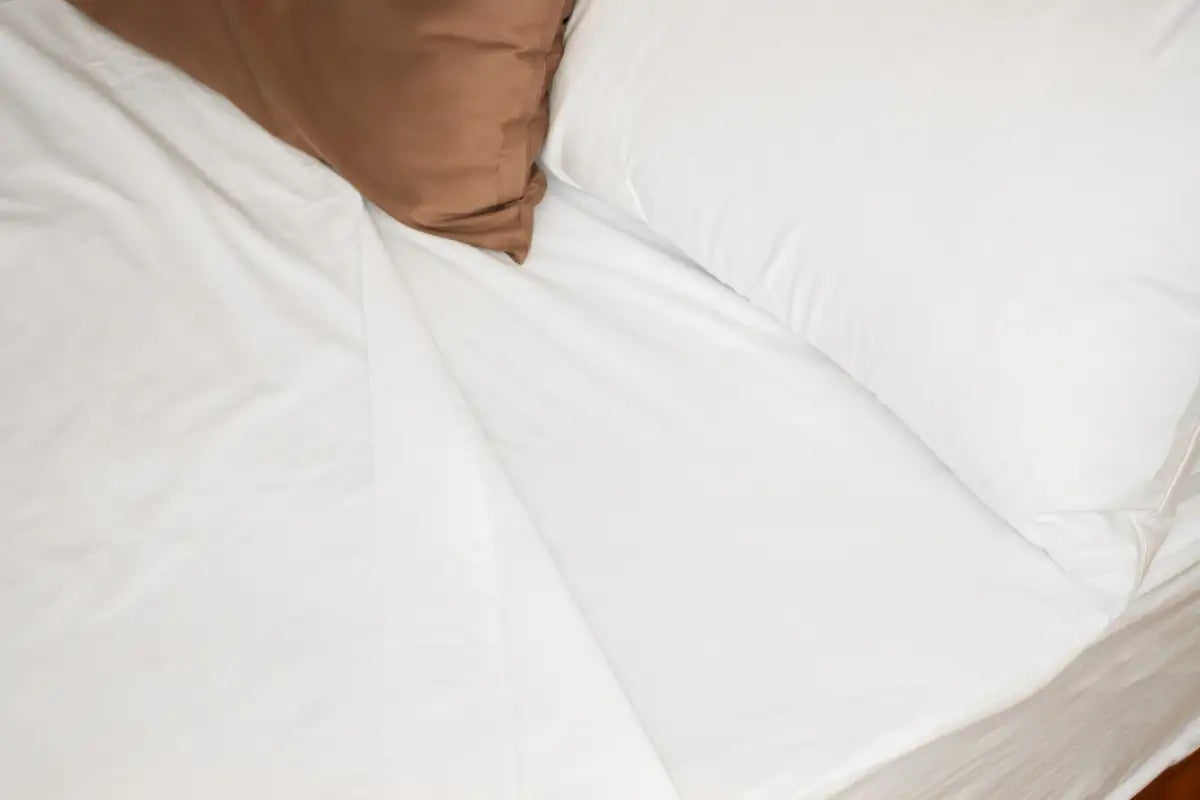 White Pure Cotton Fitted Sheet Set — BELONG India